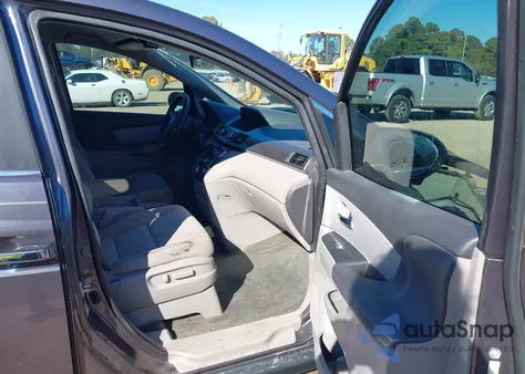 2016 Honda Odyssey Se z USA, uszkodzony, nr VIN 5FNRL5H38GB104225